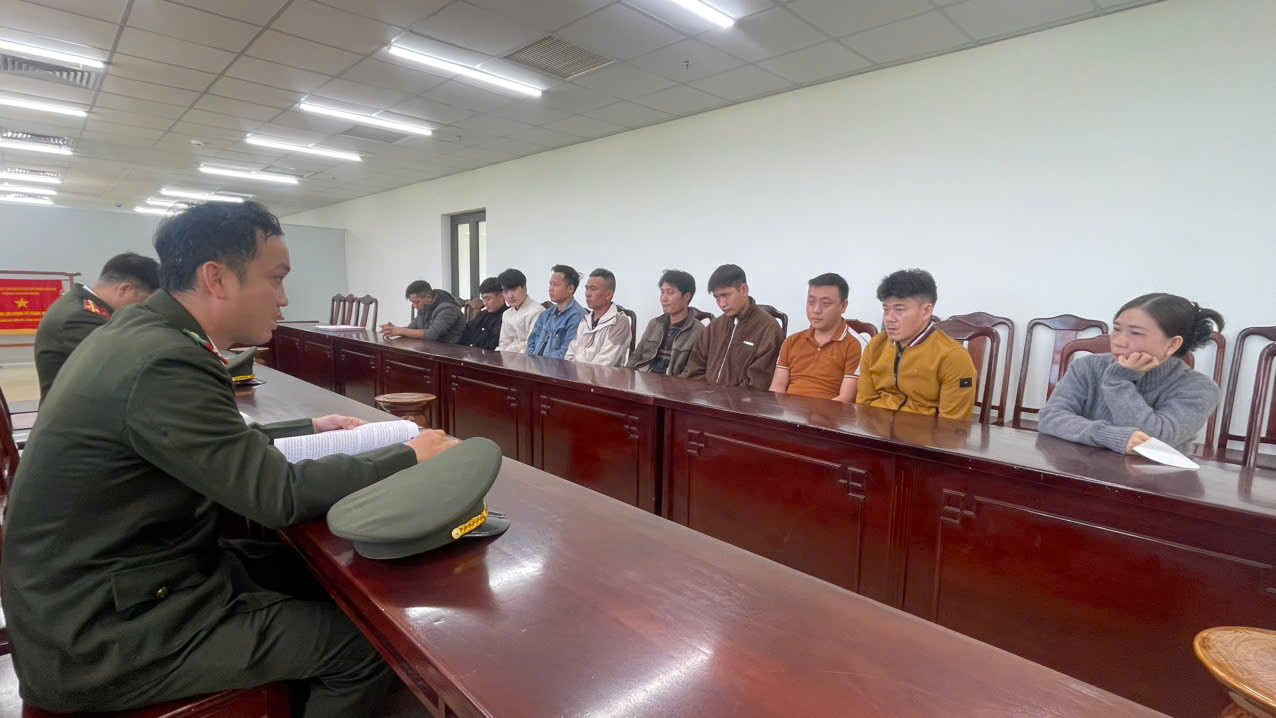 Khởi tố 16 đối tượng trong đường d&acirc;y đ&aacute;nh bạc hơn 41 tỷ đồng  - Ảnh 1.