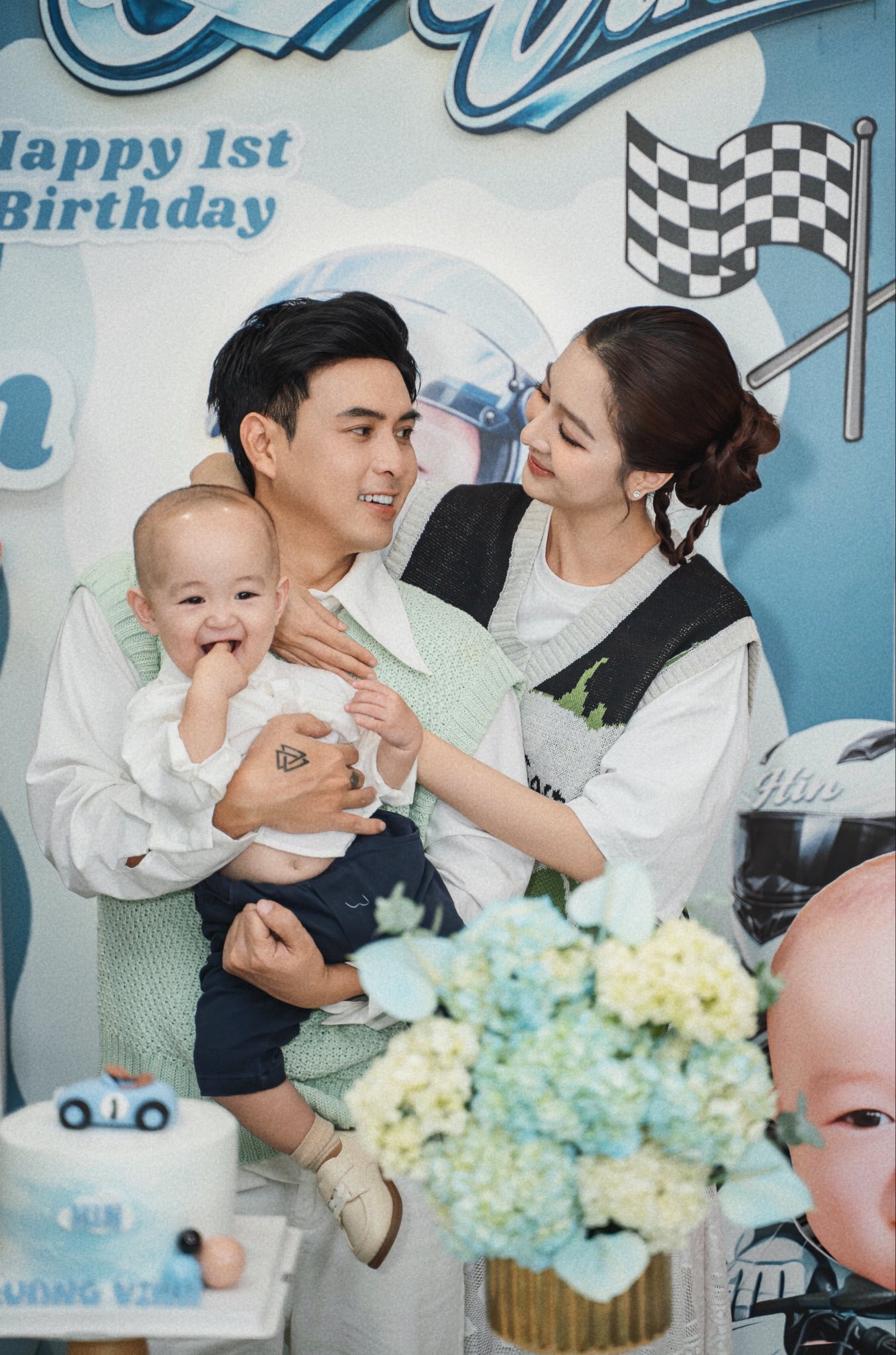 Hồ Quang Hiếu v&agrave; Tuệ Như tổ chức sinh nhật đầu ti&ecirc;n cho con trai - Ảnh 3.