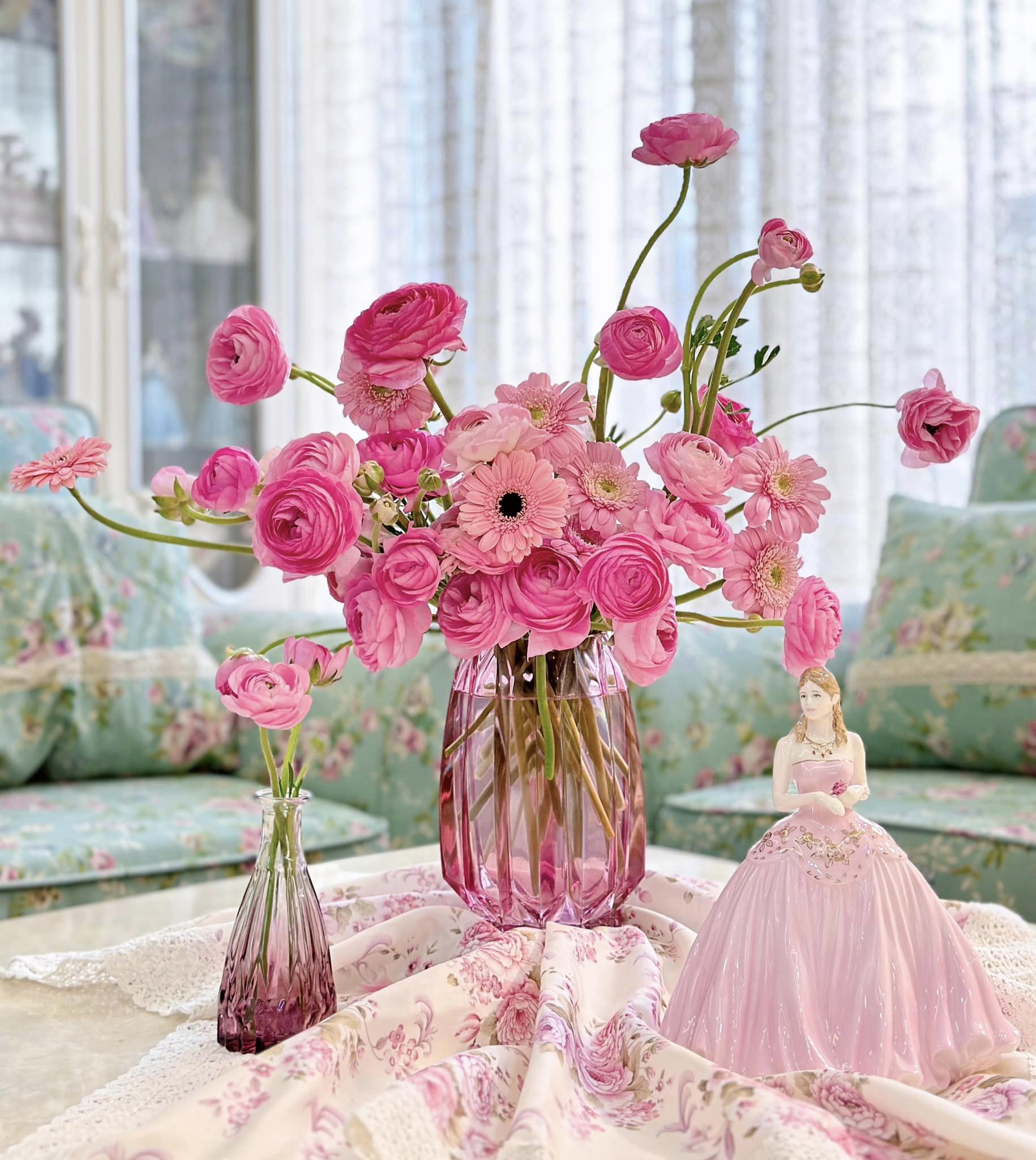 Lo&agrave;i hoa 'ngh&igrave;n lớp' Hoa hậu Đỗ H&agrave; cắm Tết n&agrave;y c&oacute; g&igrave; đặc biệt? - Ảnh 5.