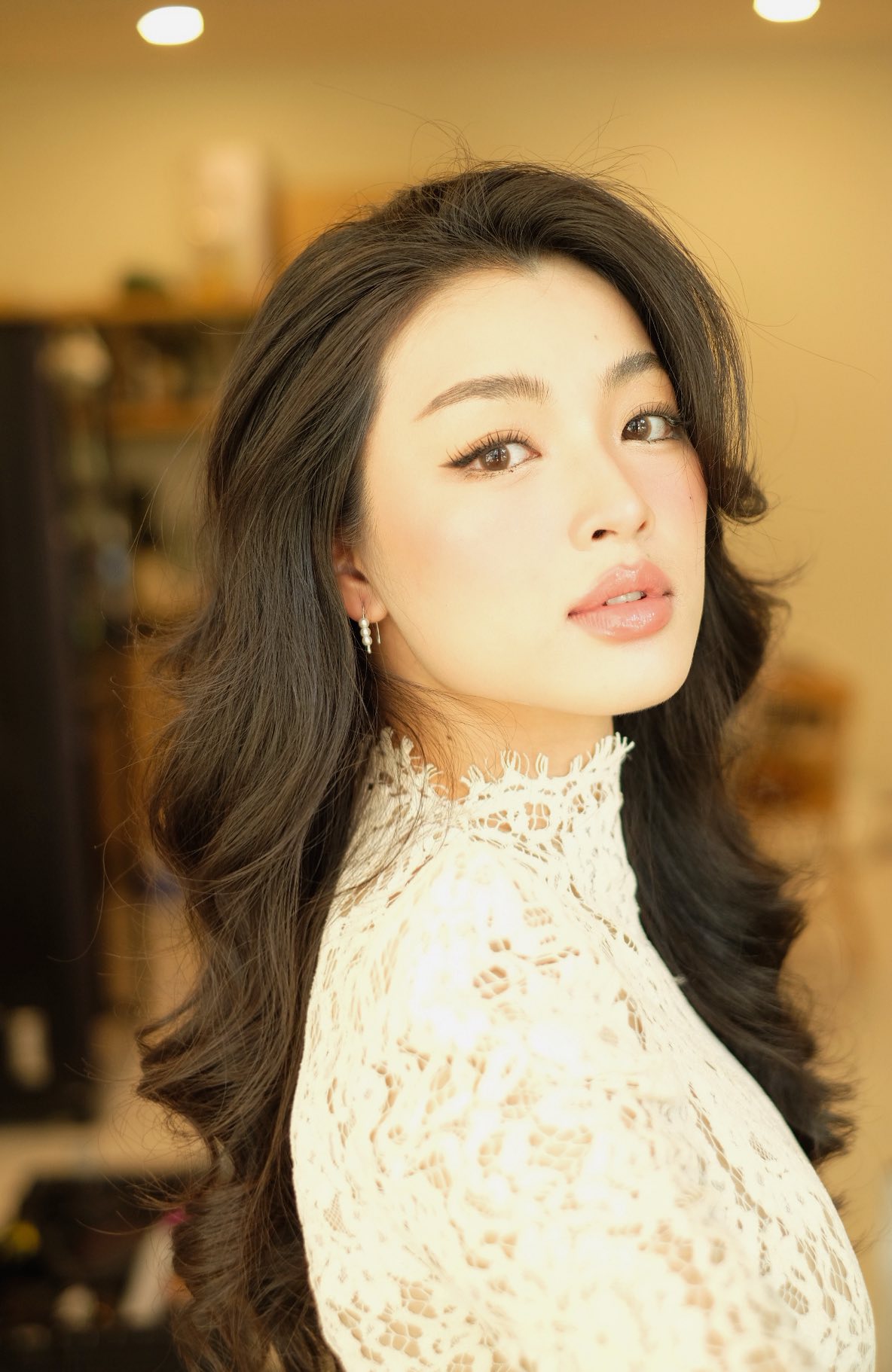 Lan Thy v&agrave; Dustin Ti&ecirc;u: N&agrave;ng thơ ' Em v&agrave; Trịnh ' nhận lời cầu h&ocirc;n bất ngờ - Ảnh 7.