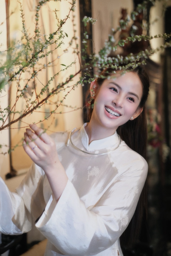 C&aacute;ch giữ hoa tươi l&acirc;u của 'n&agrave;ng d&acirc;u h&agrave;o m&ocirc;n' Hương Li&ecirc;n khiến chị em th&iacute;ch th&uacute; v&igrave; đơn giản - Ảnh 1.