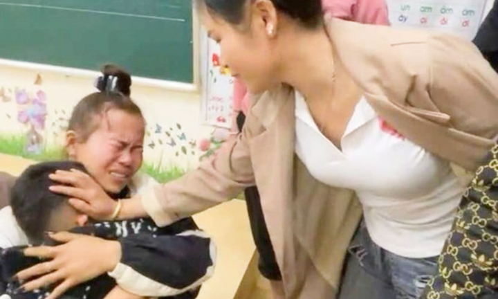 B&eacute; trai lớp 1 bị kẹt trong lớp đến tối: Gi&aacute;o vi&ecirc;n nhận lỗi do sơ suất - Ảnh 1.