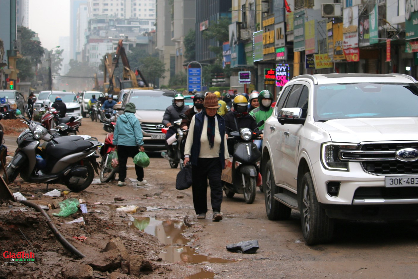 &Ocirc; nhiễm nghi&ecirc;m trọng tại c&ocirc;ng trường mở rộng đường Nguyễn Tu&acirc;n ở H&agrave; Nội 2026 - Ảnh 7.