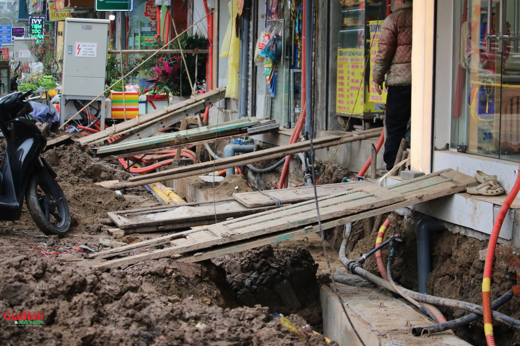 &Ocirc; nhiễm nghi&ecirc;m trọng tại c&ocirc;ng trường mở rộng đường Nguyễn Tu&acirc;n ở H&agrave; Nội 2026 - Ảnh 9.