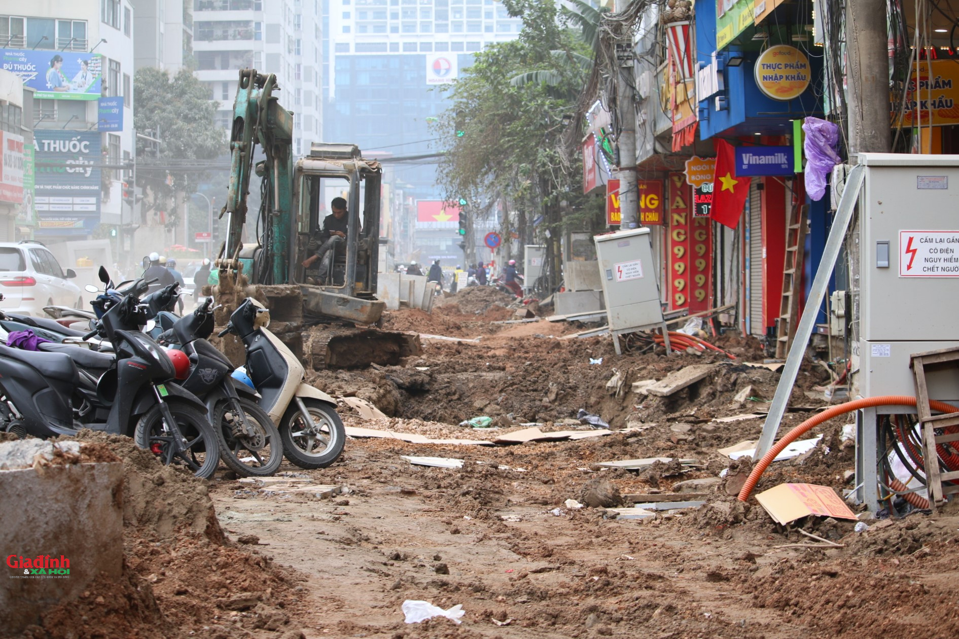 &Ocirc; nhiễm nghi&ecirc;m trọng tại c&ocirc;ng trường mở rộng đường Nguyễn Tu&acirc;n ở H&agrave; Nội 2026 - Ảnh 12.