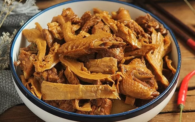 Món ngon ngày Tết được ví như thuốc bổ tự nhiên nhưng 4 nhóm người ăn vào dễ rước họa