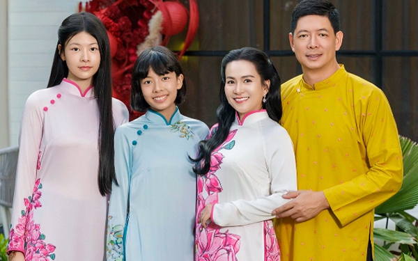 Hai con gái nhà Bình Minh và Ánh Thơ: Chiều cao vượt trội, học hành giỏi giang