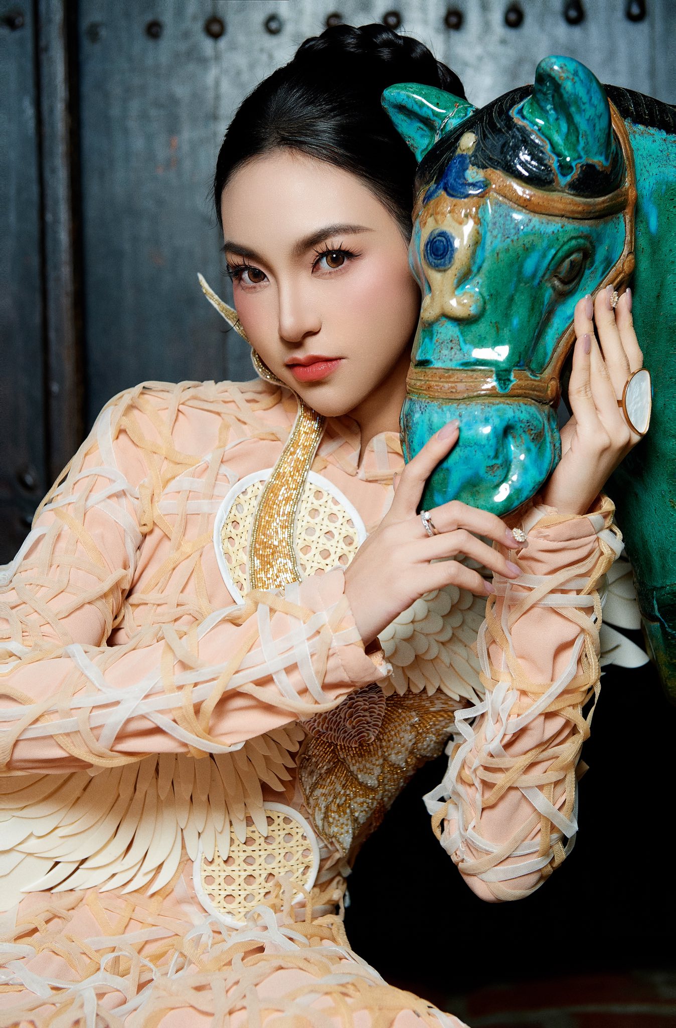 Nữ sinh Ng&acirc;n h&agrave;ng Đỗ Th&ugrave;y Linh g&acirc;y ch&uacute; &yacute; tại Miss World Vietnam 2025 - Ảnh 11.