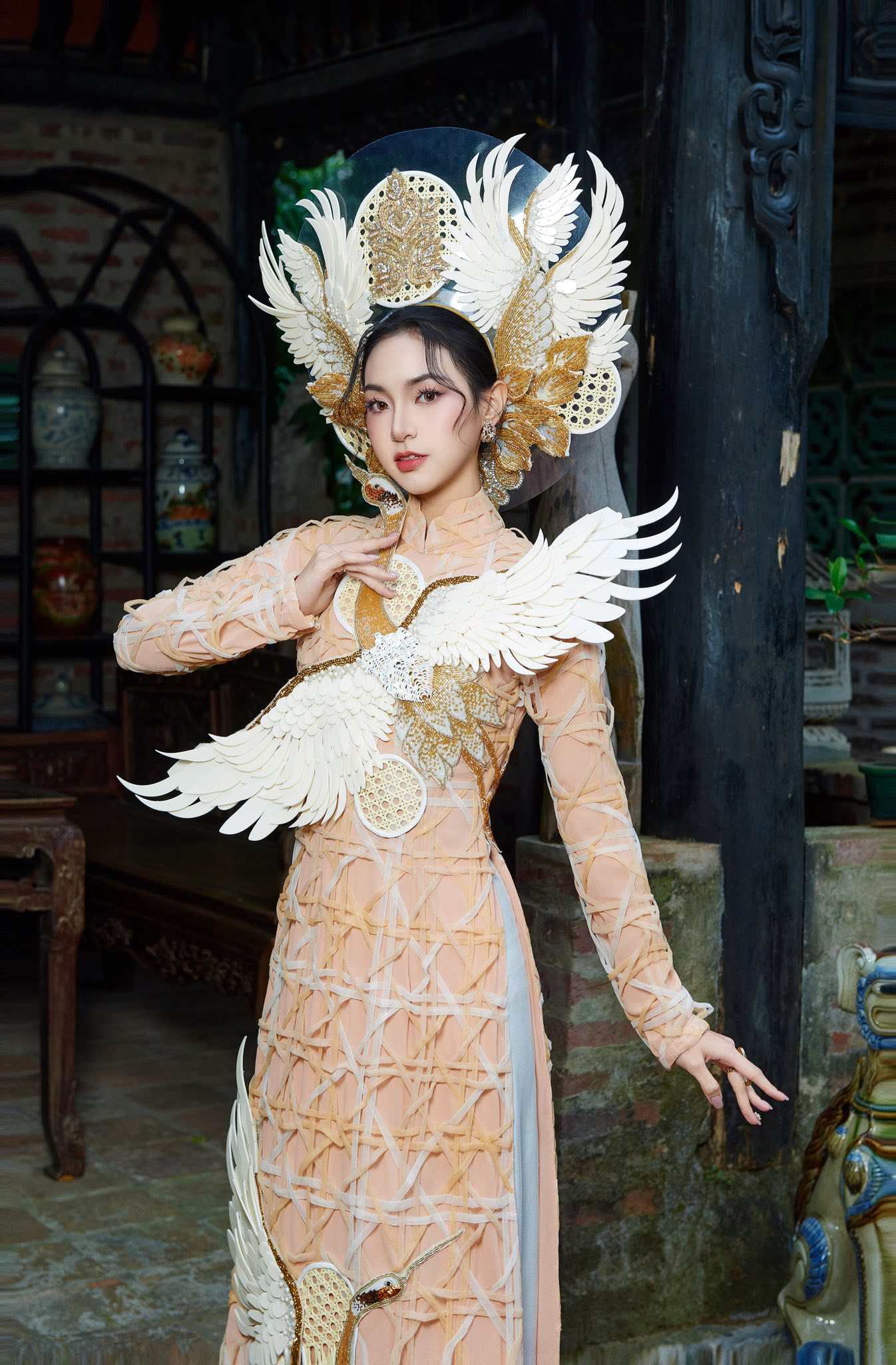 Nữ sinh Ng&acirc;n h&agrave;ng Đỗ Th&ugrave;y Linh g&acirc;y ch&uacute; &yacute; tại Miss World Vietnam 2025 - Ảnh 13.