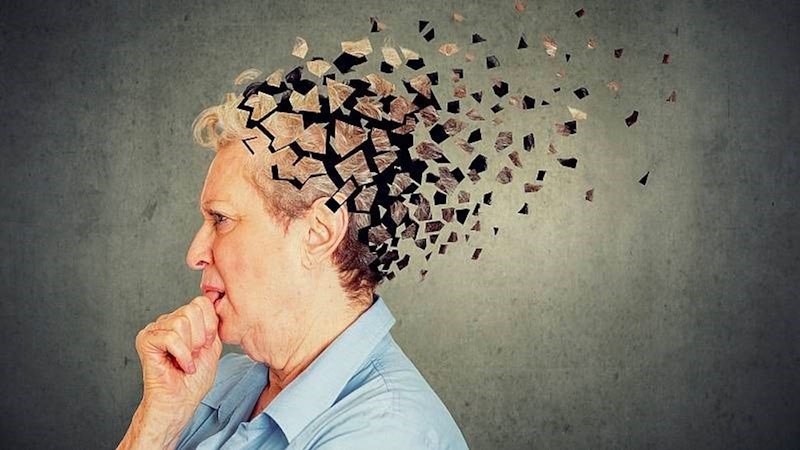 Nghiên cứu Mỹ: Uống 2 loại nước mỗi ngày giảm 18% nguy cơ mất trí nhớ