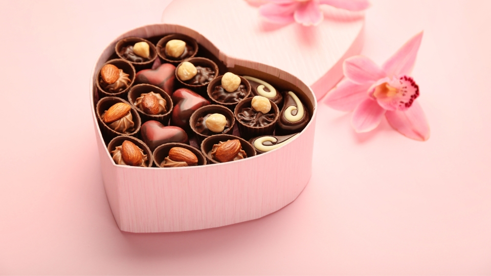 Kẹo tr&aacute;i tim &ndash; Từ vi&ecirc;n thuốc ngậm đến biểu tượng Valentine của nước Mỹ - Ảnh 3.
