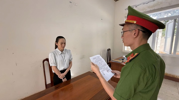 Uống 8 lon bia vẫn l&aacute;i &ocirc; t&ocirc;, nữ t&agrave;i xế t&ocirc;ng Chủ tịch x&atilde; tử vong lĩnh 3 năm t&ugrave; - Ảnh 1.