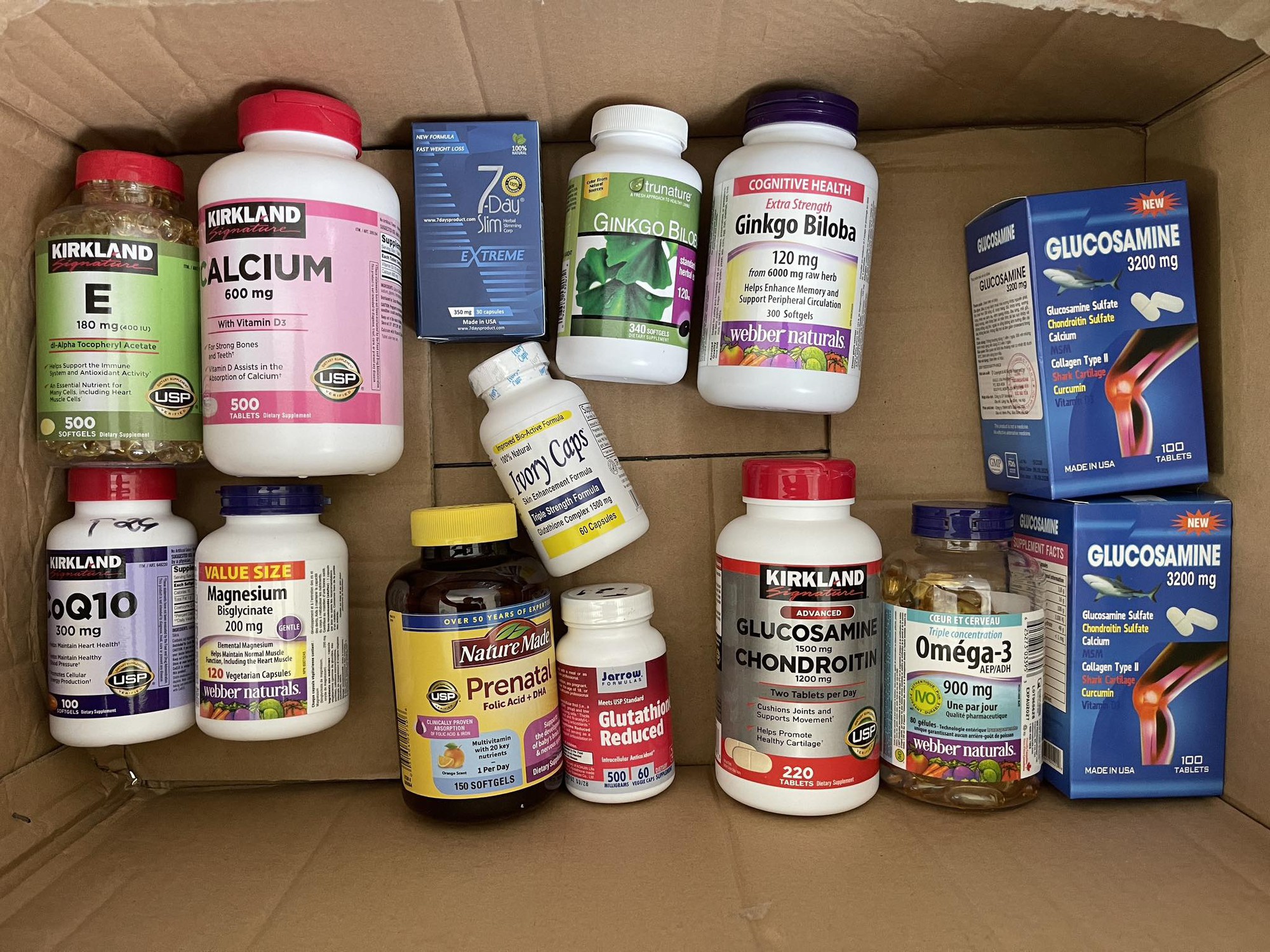 Bắt 17 đối tượng trong đường dây sản xuất thuốc giả, thực phẩm chức năng cực lớn - Ảnh 1. Bắt 17 đối tượng trong đường dây sản xuất thuốc giả, thực phẩm chức năng cực lớn - Ảnh 1.