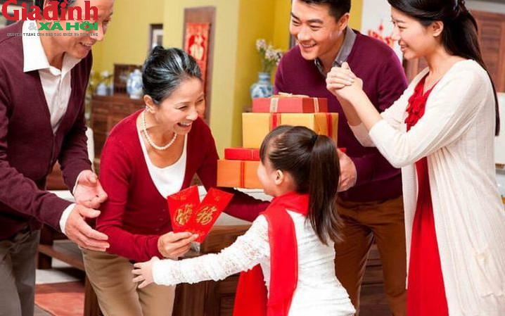 Không phải ai chúc Tết cũng mất tay: 3 kiểu người được xem là mang may mắn cho gia chủ