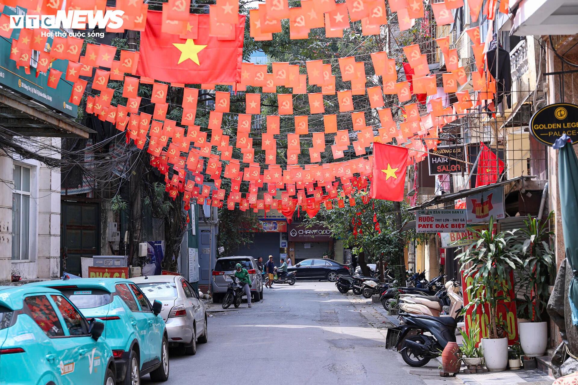 H&agrave; Nội th&ocirc;ng tho&aacute;ng, y&ecirc;n b&igrave;nh ng&agrave;y 29 Tết - Ảnh 12.