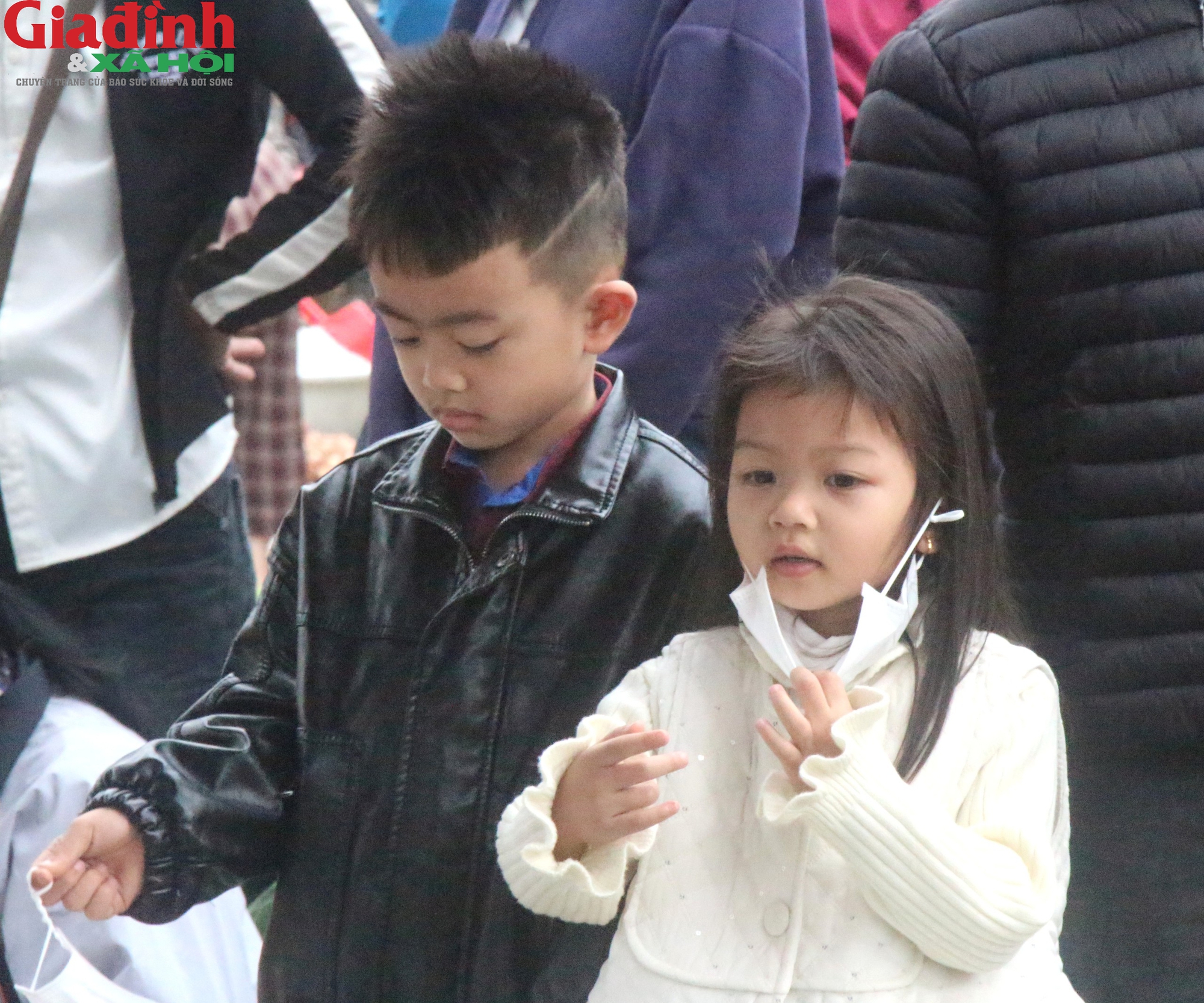 Chợ Vé cuối năm - Nơi lưu giữ những hoài niệm tìm về ký ức xưa - Ảnh 17. Chợ Vé cuối năm - Nơi lưu giữ những hoài niệm tìm về ký ức xưa - Ảnh 17.