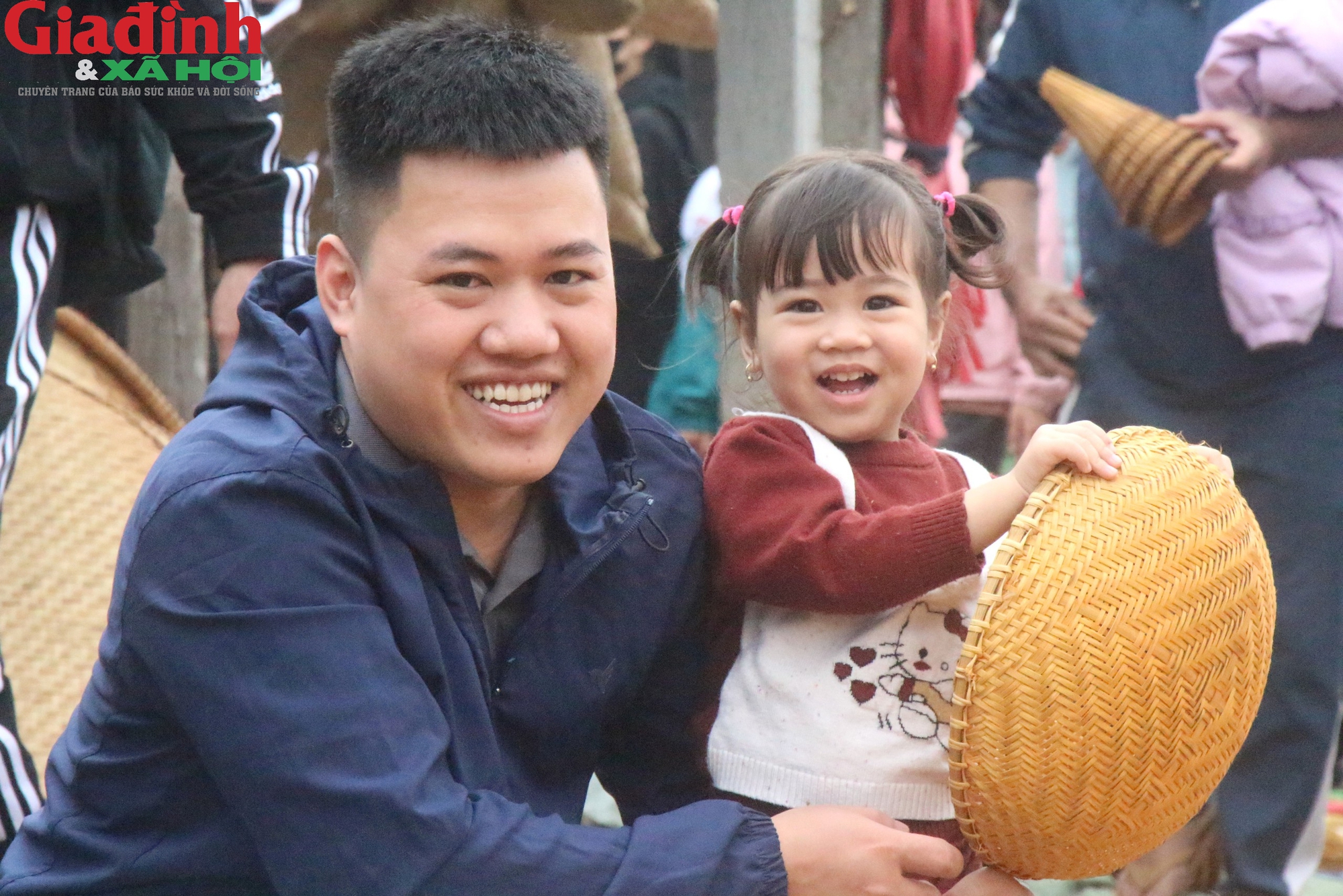 Chợ Vé cuối năm - Nơi lưu giữ những hoài niệm tìm về ký ức xưa - Ảnh 18. Chợ Vé cuối năm - Nơi lưu giữ những hoài niệm tìm về ký ức xưa - Ảnh 18.