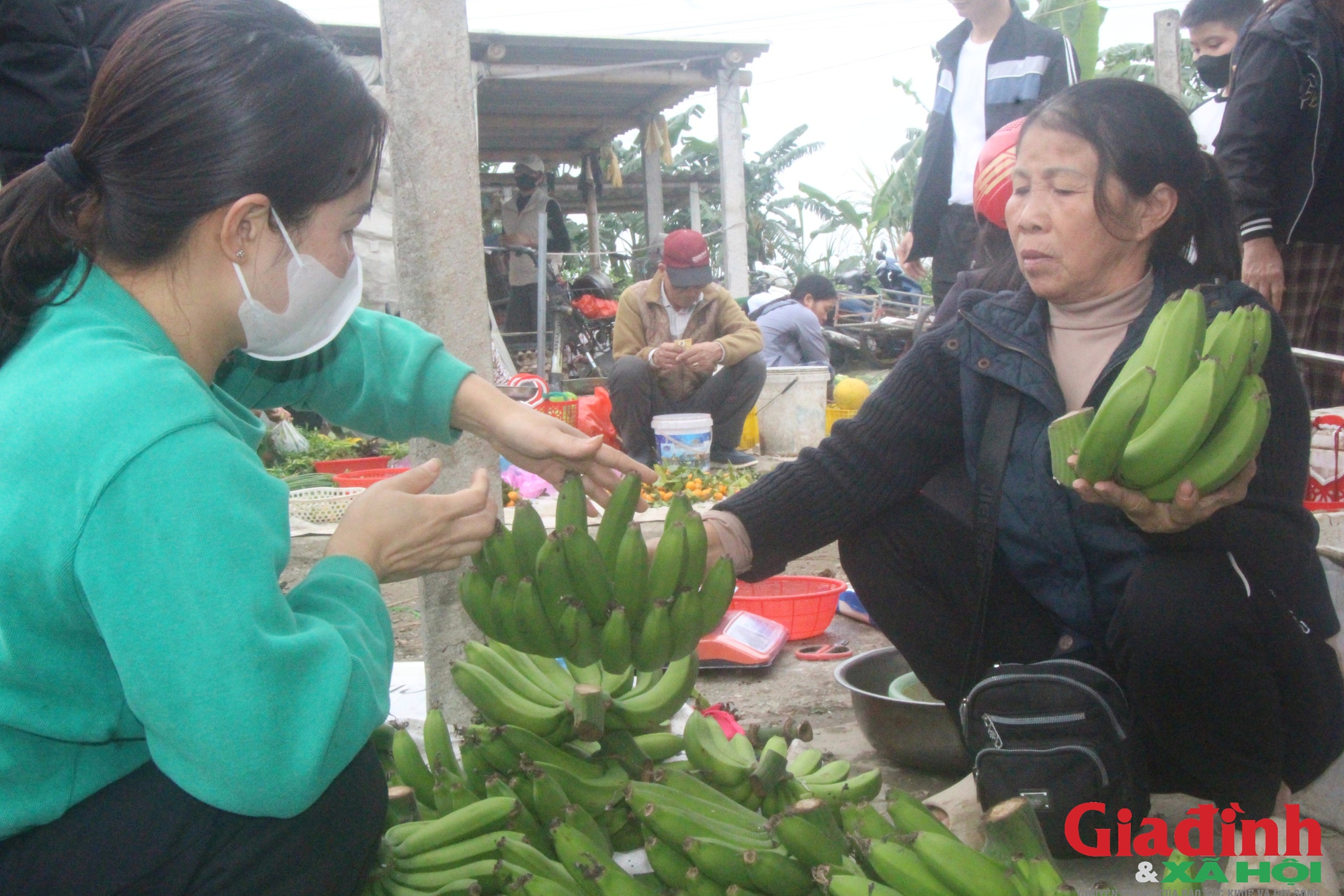 Chợ Vé cuối năm - Nơi lưu giữ những hoài niệm tìm về ký ức xưa - Ảnh 22. Chợ Vé cuối năm - Nơi lưu giữ những hoài niệm tìm về ký ức xưa - Ảnh 22.
