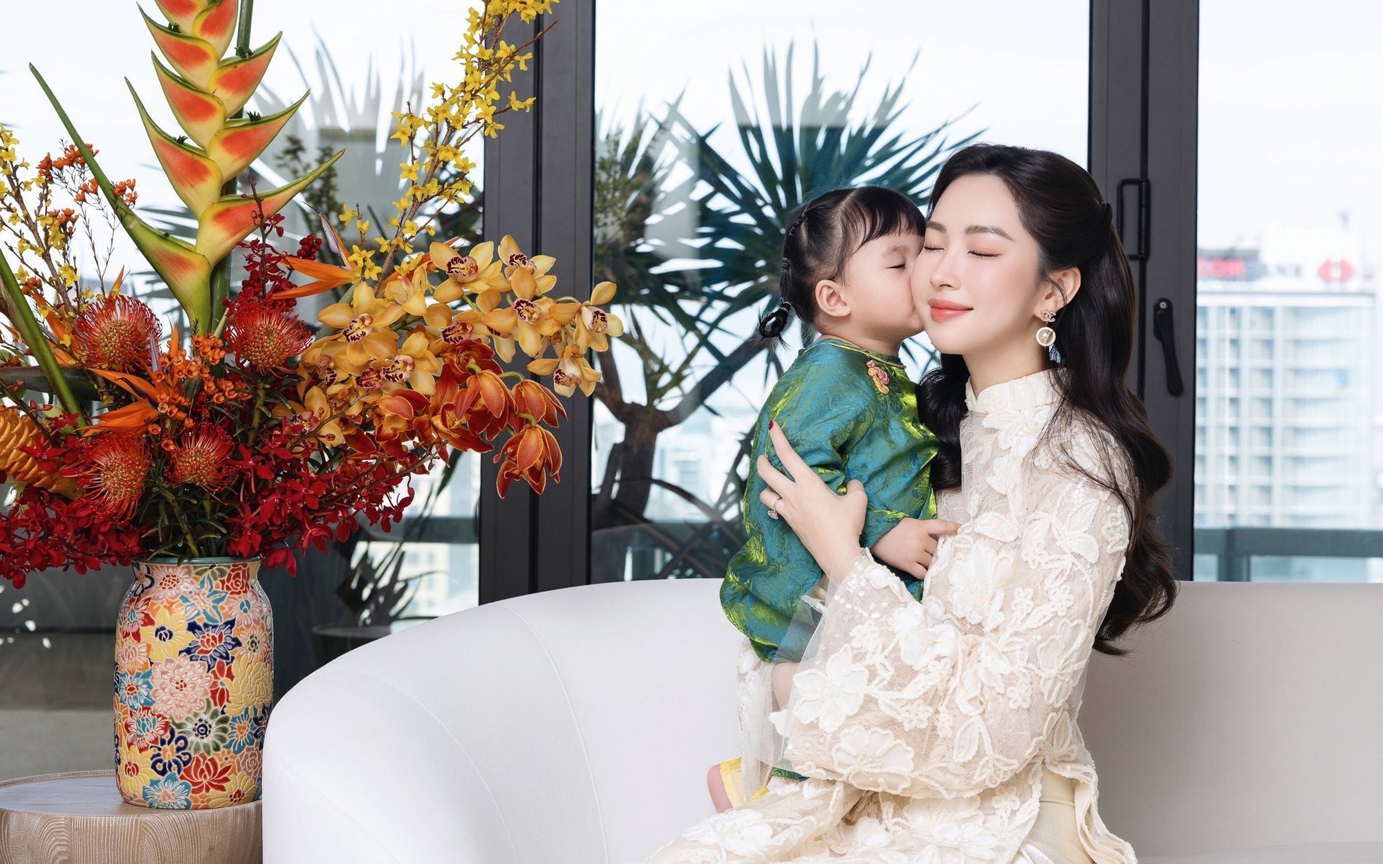 Cùng Xiu Khoảnh Khắc Đáng Yêu Của Con Gái Thứ 3 Hoa Hậu Đặng Thu Thảo