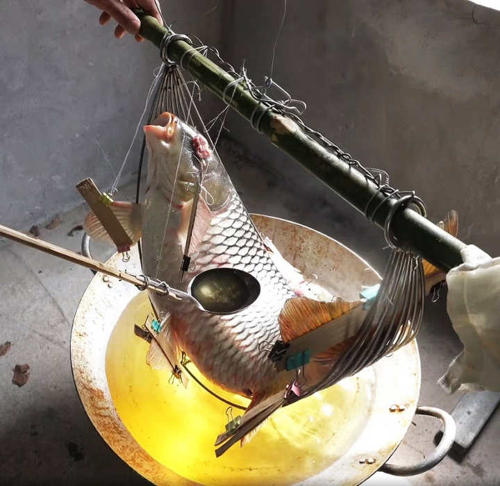 Về Hưng Y&ecirc;n tận thấy cỗ khao l&atilde;o với c&aacute; ch&eacute;p nằm v&otilde;ng chế biến suốt 10 tiếng - Ảnh 4.