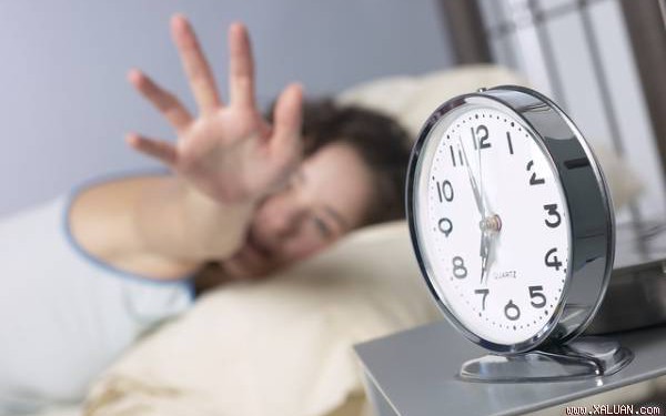 5 t&iacute;n hiệu buổi s&aacute;ng cho thấy cơ thể đang "k&ecirc;u cứu" v&igrave; ung thư