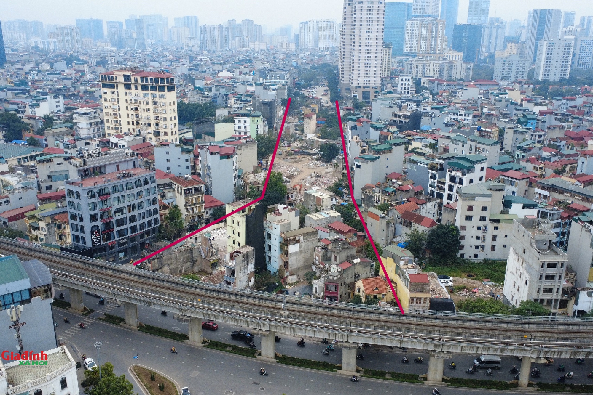 H&agrave; Nội: Người d&acirc;n hối hả dỡ nh&agrave;, giao đất thực hiện GPMB dự &aacute;n đường V&agrave;nh đai 2,5 - Ảnh 1.