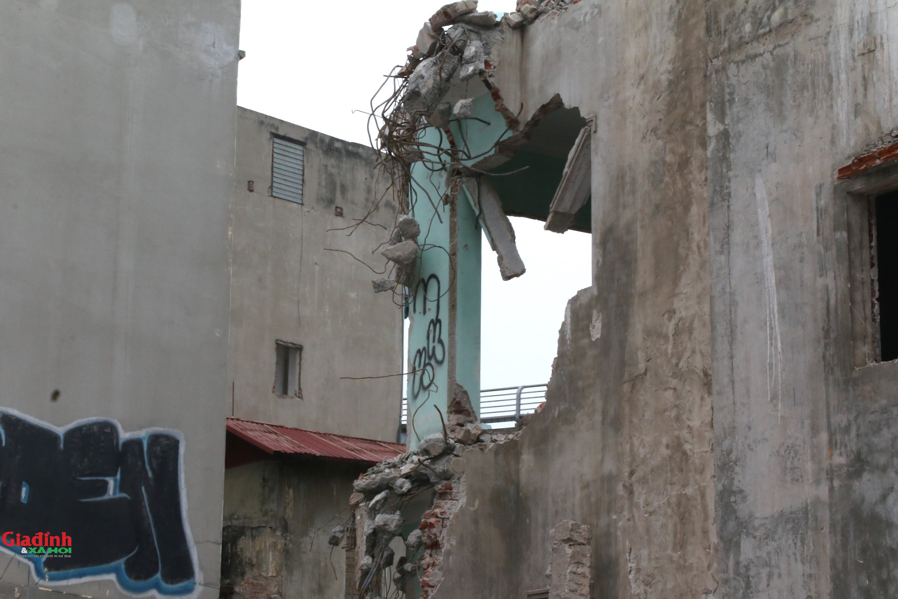 H&agrave; Nội: Người d&acirc;n hối hả dỡ nh&agrave;, giao đất thực hiện GPMB dự &aacute;n đường V&agrave;nh đai 2,5 - Ảnh 3.