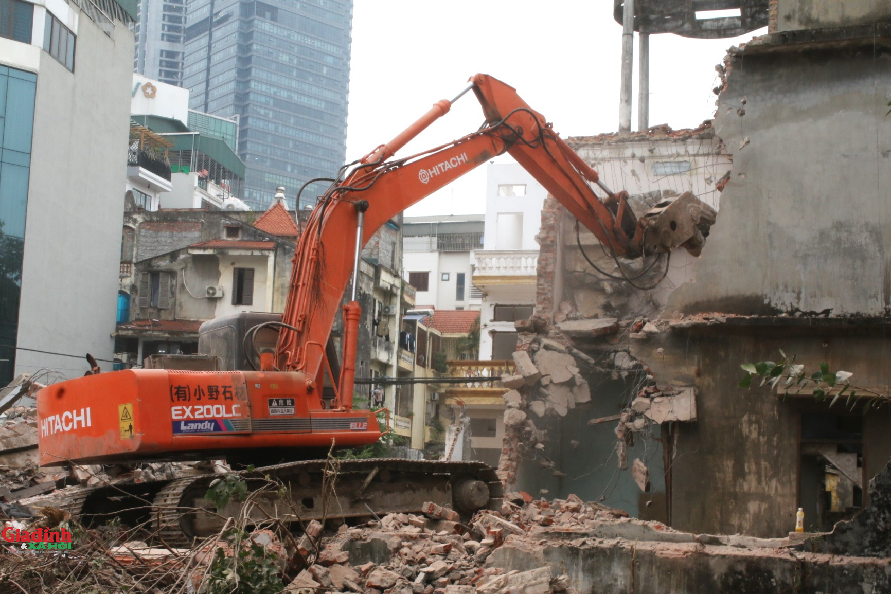 H&agrave; Nội: Người d&acirc;n hối hả dỡ nh&agrave;, giao đất thực hiện GPMB dự &aacute;n đường V&agrave;nh đai 2,5 - Ảnh 7.