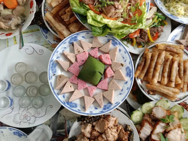 5 Dấu hiệu nhận biết gi&ograve; chả c&oacute; h&agrave;n the để bảo vệ sức khỏe gia đ&igrave;nh Tết 2026 - Ảnh 1.