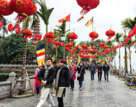 Gợi &yacute; 16 địa điểm đi lễ ch&ugrave;a đầu năm ở H&agrave; Nội &ldquo;cầu b&igrave;nh an, cầu may, cầu duy&ecirc;n&rdquo; - Ảnh 18.