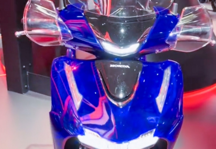 Trải nghiệm Honda SH 2026 gi&aacute; 109 triệu đồng đẹp sang trọng, thiết kế cực chất, c&oacute; phanh ABS liệu đ&aacute;ng tiền? - Ảnh 4.