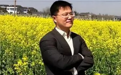 Cựu sinh viên Đại học Khoa học Tự nhiên về quê trồng rau, thu 93 tỷ/năm bị bắt vì bí mật bất ngờ