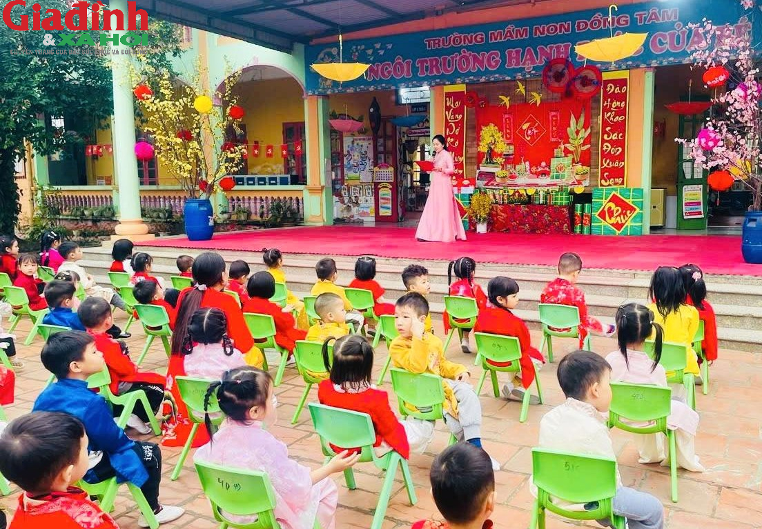 Bữa cơm tất niên 'đặc biệt'của trẻ mầm non: Giáo dục cội nguồn, trải nghiệm Tết cổ truyền - Ảnh 13. Bữa cơm tất niên 'đặc biệt'của trẻ mầm non: Giáo dục cội nguồn, trải nghiệm Tết cổ truyền - Ảnh 13.