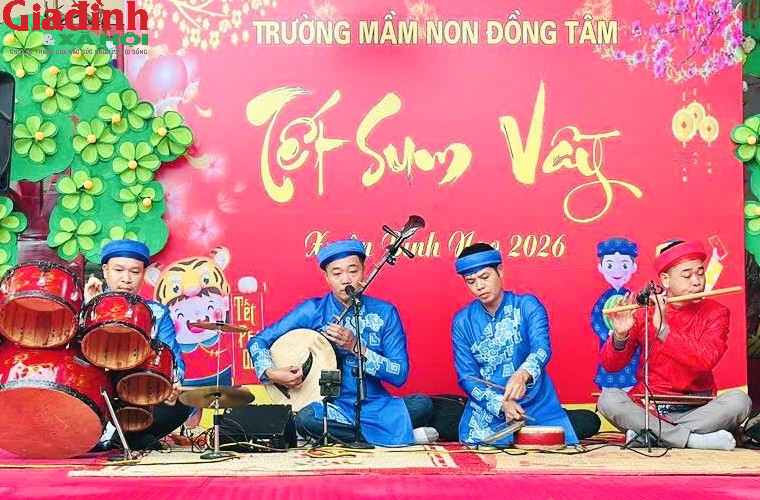 Bữa cơm tất niên 'đặc biệt'của trẻ mầm non: Giáo dục cội nguồn, trải nghiệm Tết cổ truyền - Ảnh 14. Bữa cơm tất niên 'đặc biệt'của trẻ mầm non: Giáo dục cội nguồn, trải nghiệm Tết cổ truyền - Ảnh 14.