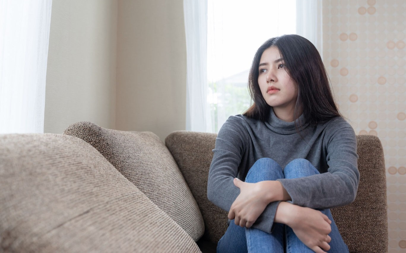 Sững sờ khi biết bạn trai từng sống như vợ chồng với người y&ecirc;u cũ suốt 5 năm