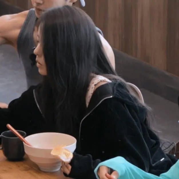 Soobin lộ ảnh hẹn hò gái xinh 2k3 đúng mùng 5 Tết- Ảnh 5. Soobin lộ ảnh hẹn hò gái xinh 2k3 đúng mùng 5 Tết- Ảnh 5.