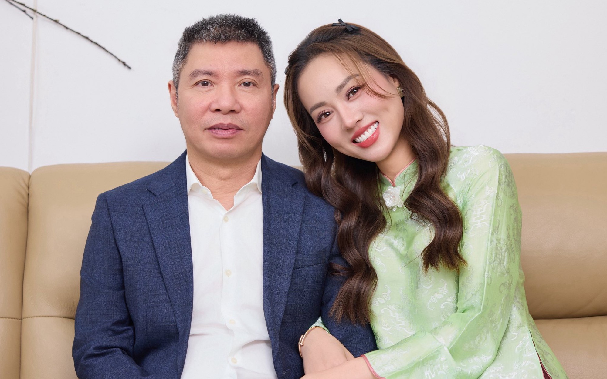 Tết Ấm Áp Của Vợ Chồng NSND Công Lý: Bữa Cơm Gia Đình Đơn Giản Mà Tràn Đầy Hạnh Phúc