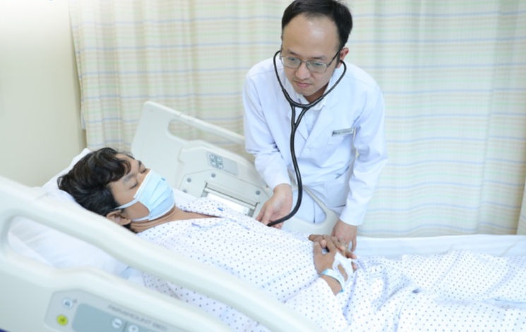 Đang chơi tennis, người đàn ông 53 tuổi phát hiện nguy cơ suy thận từ dấu hiệu nhiều người Việt mắc phải - Ảnh 1. Đang chơi tennis, người đàn ông 53 tuổi phát hiện nguy cơ suy thận từ dấu hiệu nhiều người Việt mắc phải - Ảnh 1.