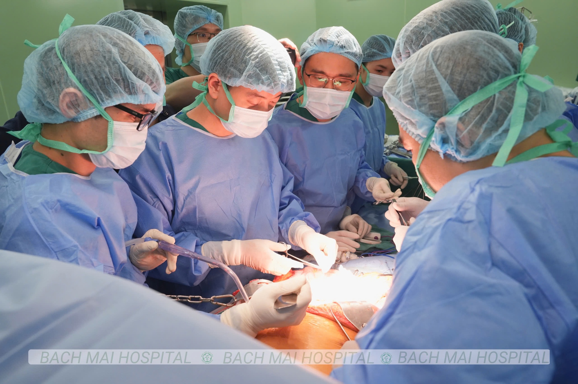 M&ugrave;ng 6 Tết, 8 cuộc đời được viết tiếp nhờ tạng hiến của một nam sinh: Một m&ugrave;a xu&acirc;n của hy vọng - Ảnh 2.