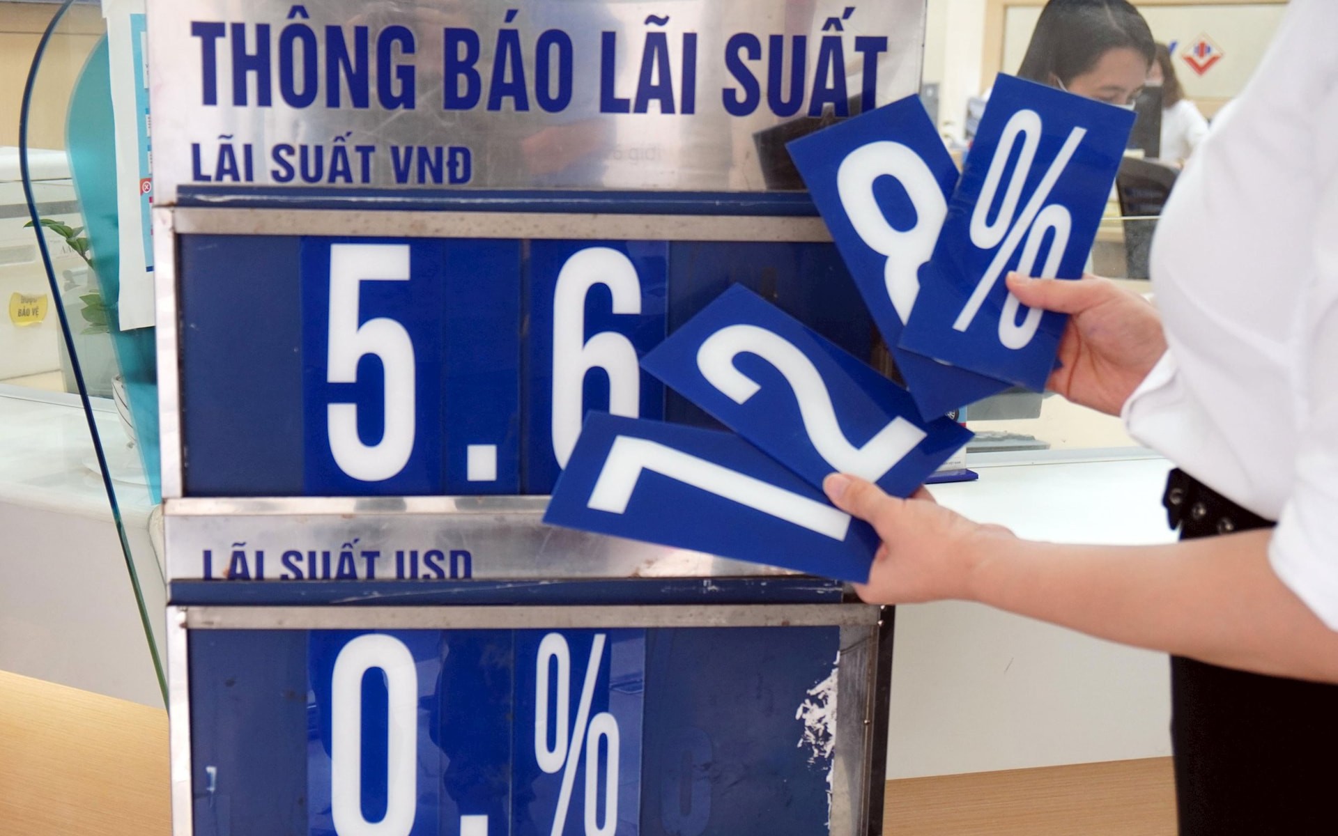 Cập nhật l&atilde;i suất BIDV, Agribank mới nhất: Bất ngờ số tiền về tay khi gửi 100 triệu đồng v&agrave;o BIDV