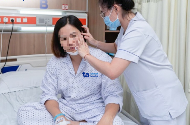 Phát hiện ung thư muộn vì bỏ qua triệu chứng, người phụ nữ 38 tuổi âm thầm chiến đấu một mình - Ảnh 1. Phát hiện ung thư muộn vì bỏ qua triệu chứng, người phụ nữ 38 tuổi âm thầm chiến đấu một mình - Ảnh 1.