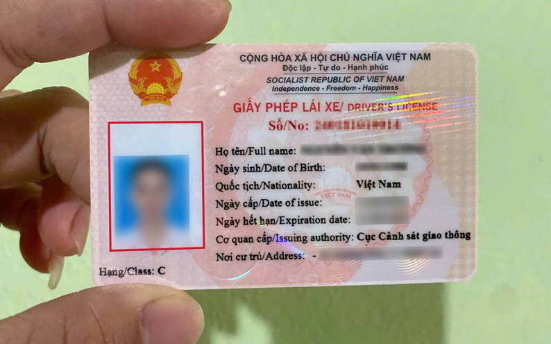 giay-phep-lai-xe1-17720057752171736403798-0-0-496-794-crop-17720060635871446649411.png
