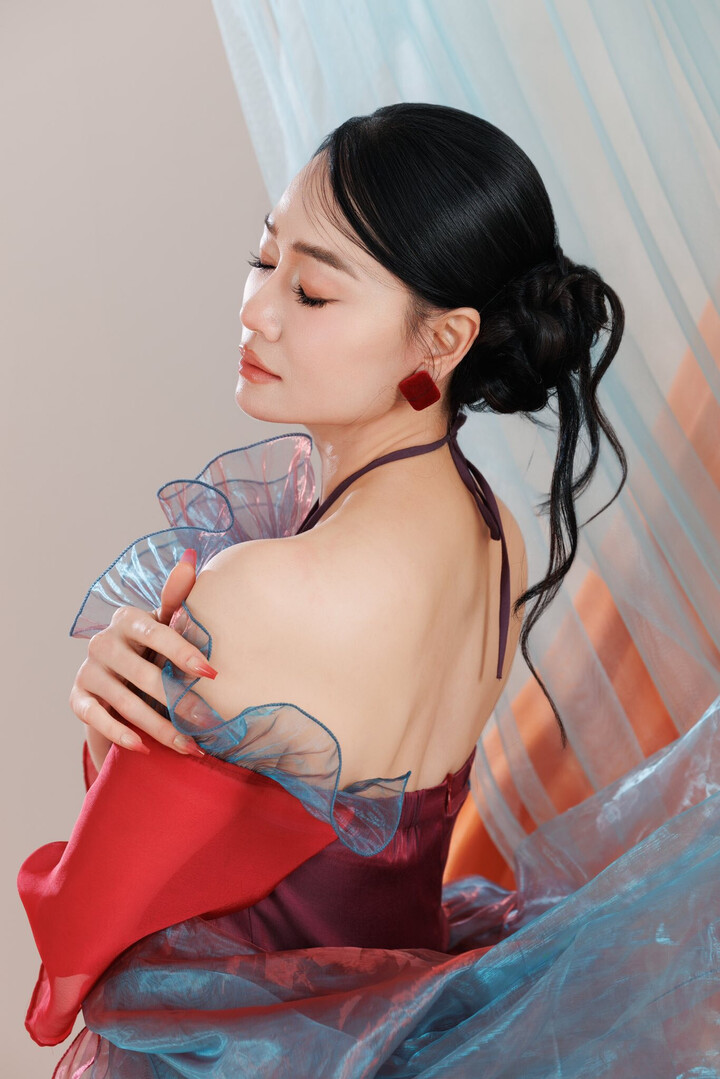 'Người t&igrave;nh m&agrave;n ảnh' của Hồng Đăng: Mỹ nh&acirc;n một thời, U50 trẻ đẹp ngỡ ng&agrave;ng - Ảnh 4.