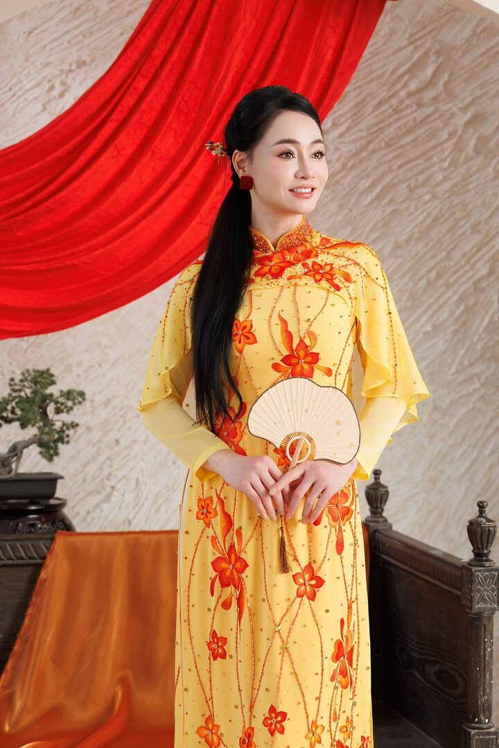 'Người t&igrave;nh m&agrave;n ảnh' của Hồng Đăng: Mỹ nh&acirc;n một thời, U50 trẻ đẹp ngỡ ng&agrave;ng - Ảnh 2.