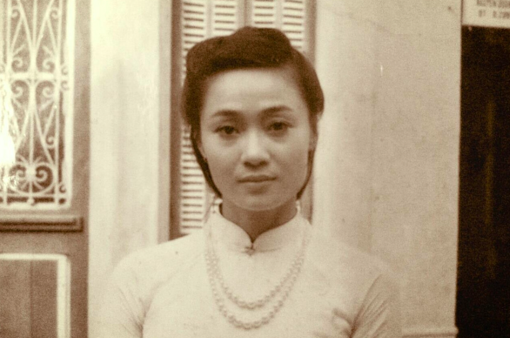 'Người t&igrave;nh m&agrave;n ảnh' của Hồng Đăng: Mỹ nh&acirc;n một thời, U50 trẻ đẹp ngỡ ng&agrave;ng - Ảnh 3.