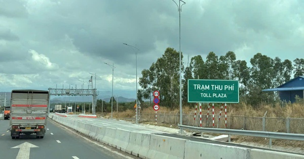Thu phí điện tử toàn tuyến cao tốc nối TP.HCM - Nam Trung Bộ chính thức triển khai
