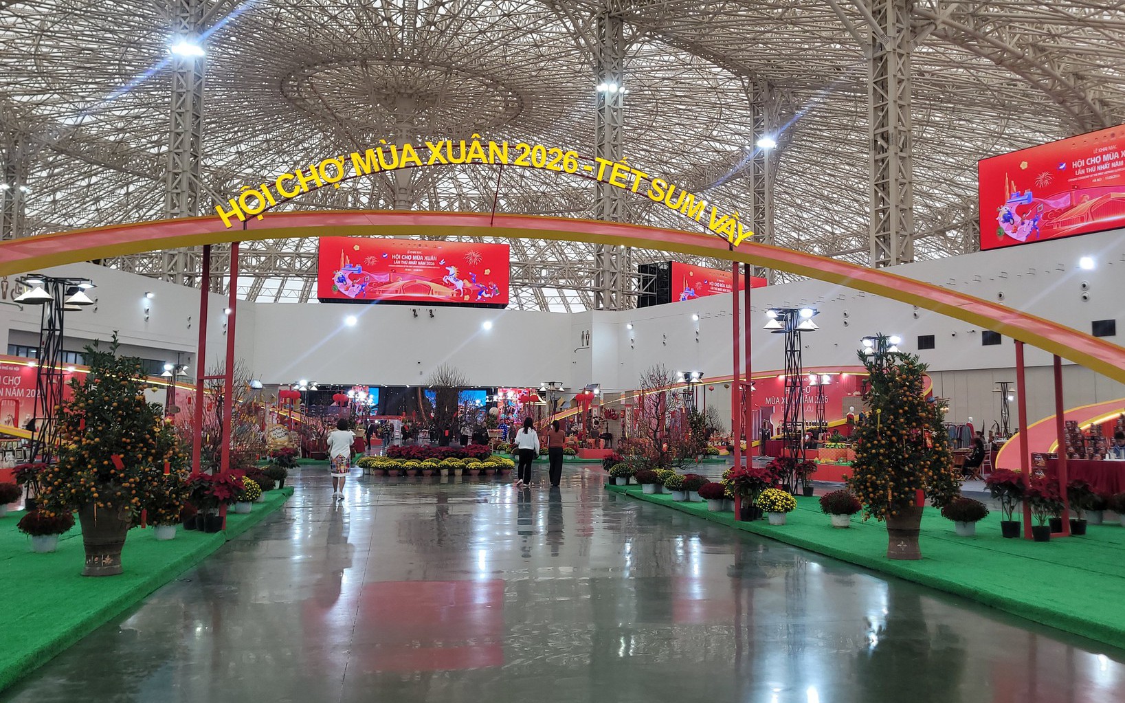 H&agrave; Nội tăng cường quản l&yacute;, b&igrave;nh ổn gi&aacute; dịp Tết Nguy&ecirc;n đ&aacute;n B&iacute;nh Ngọ 2026 - Ảnh 3.