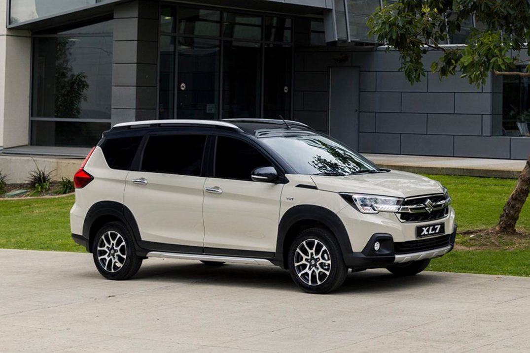 Trải nghiệm MPV 7 chỗ Suzuki XL7 hybrid gi&aacute; 599 triệu đồng b&aacute;n ở Việt Nam thiết kế mạnh mẽ, trang bị đẳng cấp, si&ecirc;u tiết kiệm xăng, xịn hơn Toyota Yaris Cross hybrid, Honda HR-V hybrid  - Ảnh 2.
