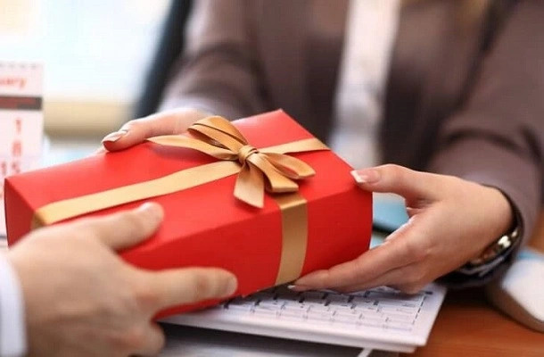 T&ocirc;i đ&atilde; thay đổi 4 th&oacute;i quen n&agrave;y n&ecirc;n đ&atilde; giữ được phần lớn tiền thưởng Tết, ra gi&ecirc;ng tha hồ thảnh thơi - Ảnh 1.