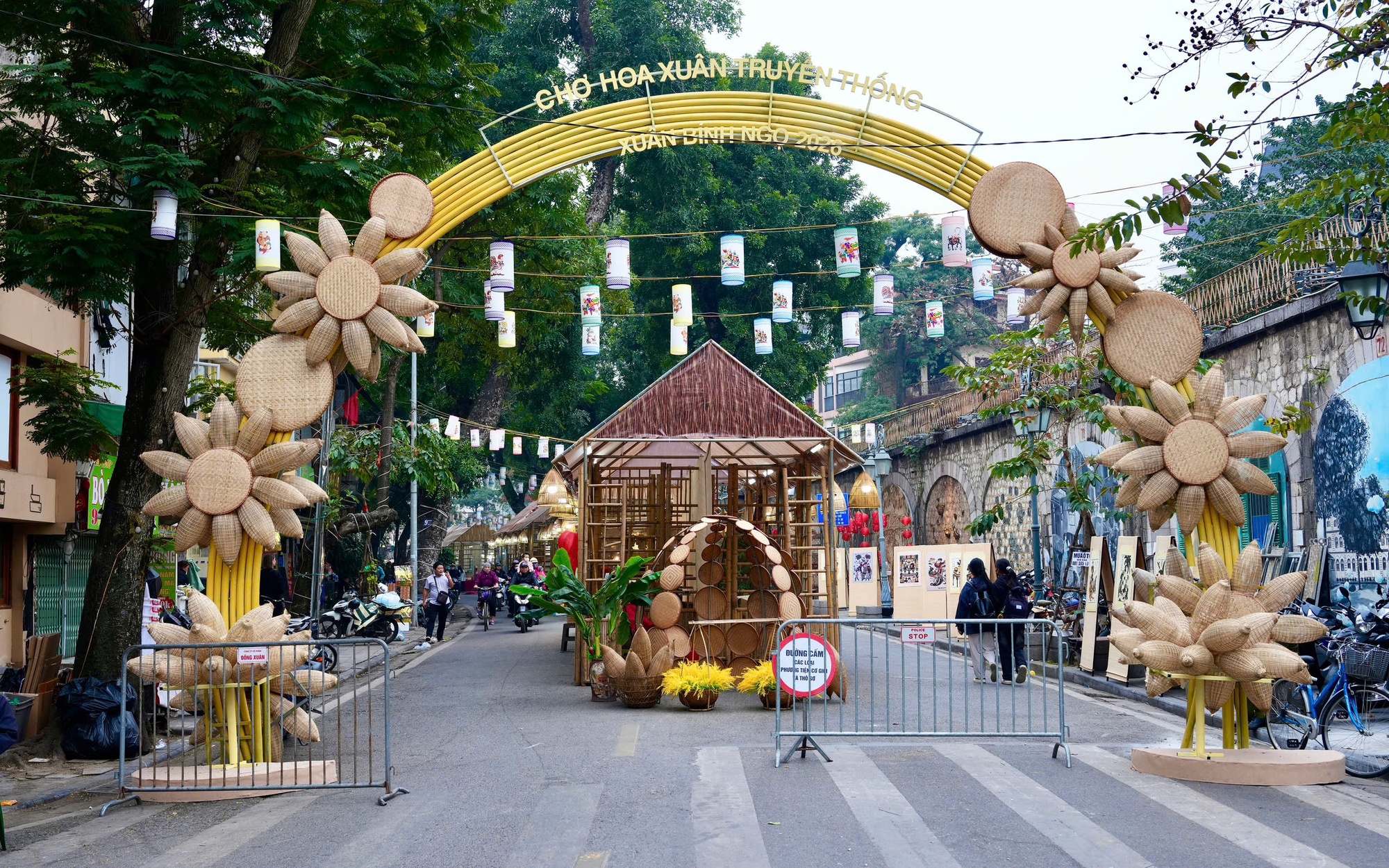 Chợ hoa Xu&acirc;n phố cổ 2026: Điểm đến rực rỡ cho người ti&ecirc;u d&ugrave;ng H&agrave; Nội - Ảnh 17.